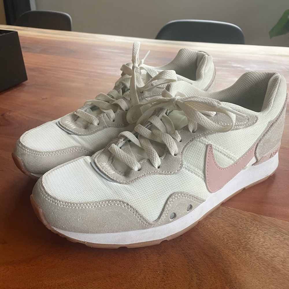 Nike Venture Runners - women’s